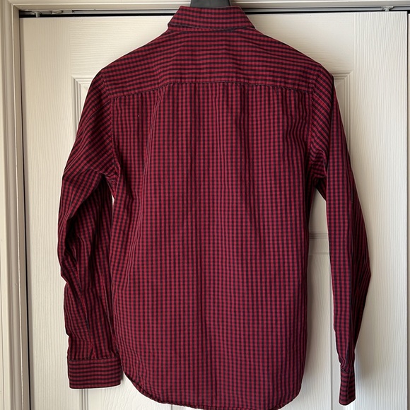 Mossimo black and red checkered button down shirt - Picture 4 of 8
